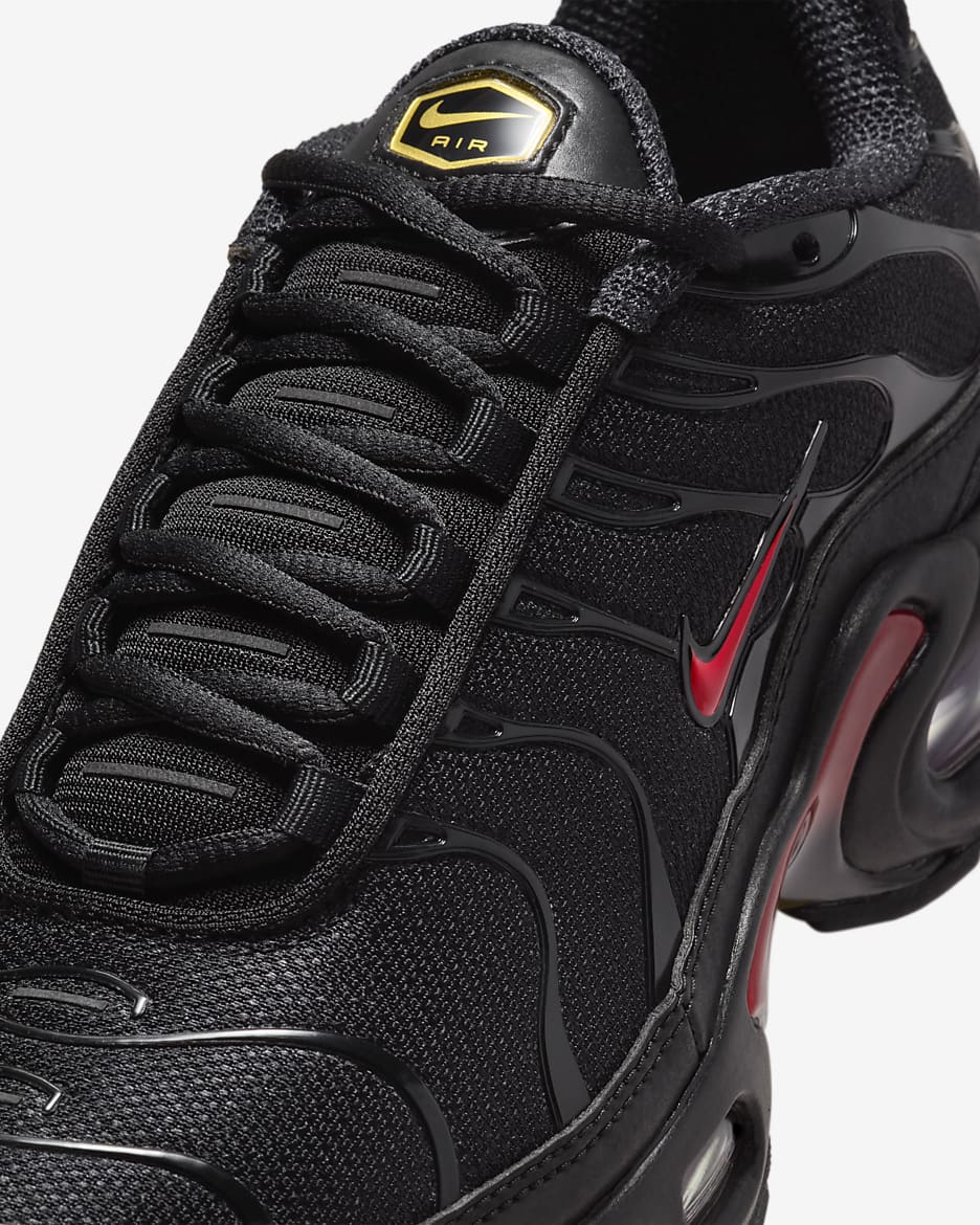 Nike air max plus black kids best sale